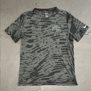 Nike running division Tee with Unique Pattern